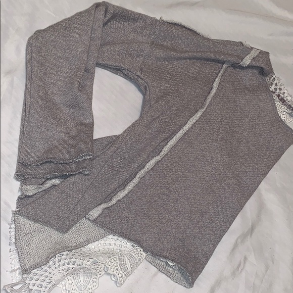 Derek Heart Sweaters - Gray Crop long sleeve top open back